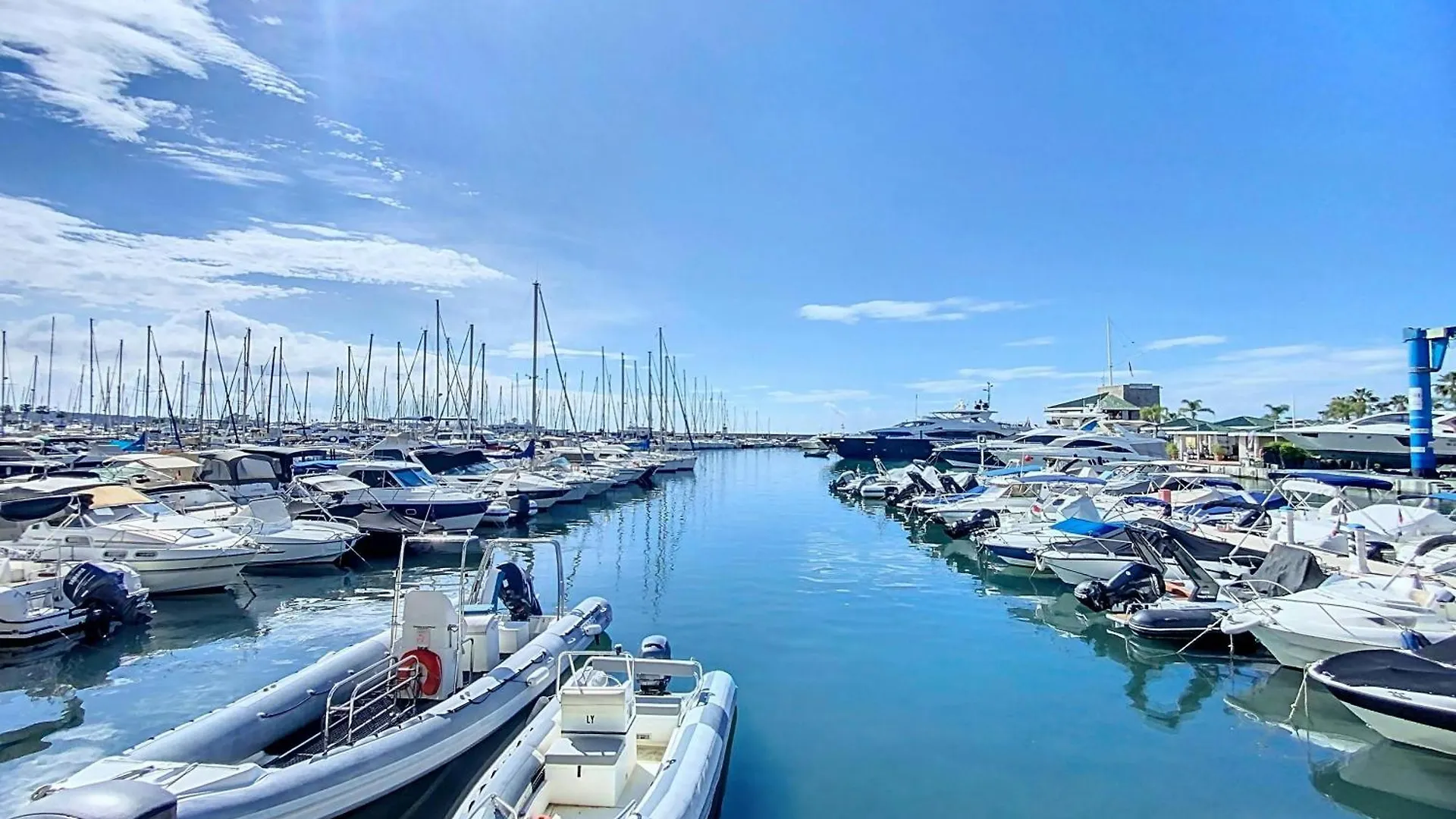 Apartment Studio Centreville Golfe Juan-2 Couchages-Terrasse