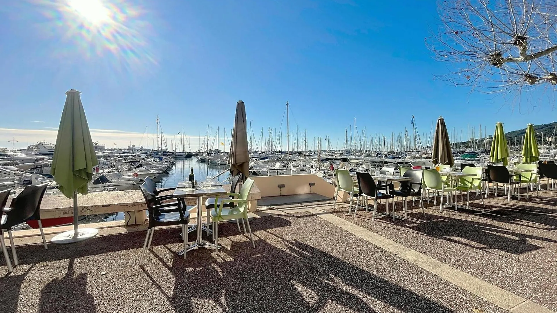 Studio Centreville Golfe Juan-2 Couchages-Terrasse Golfe-Juan